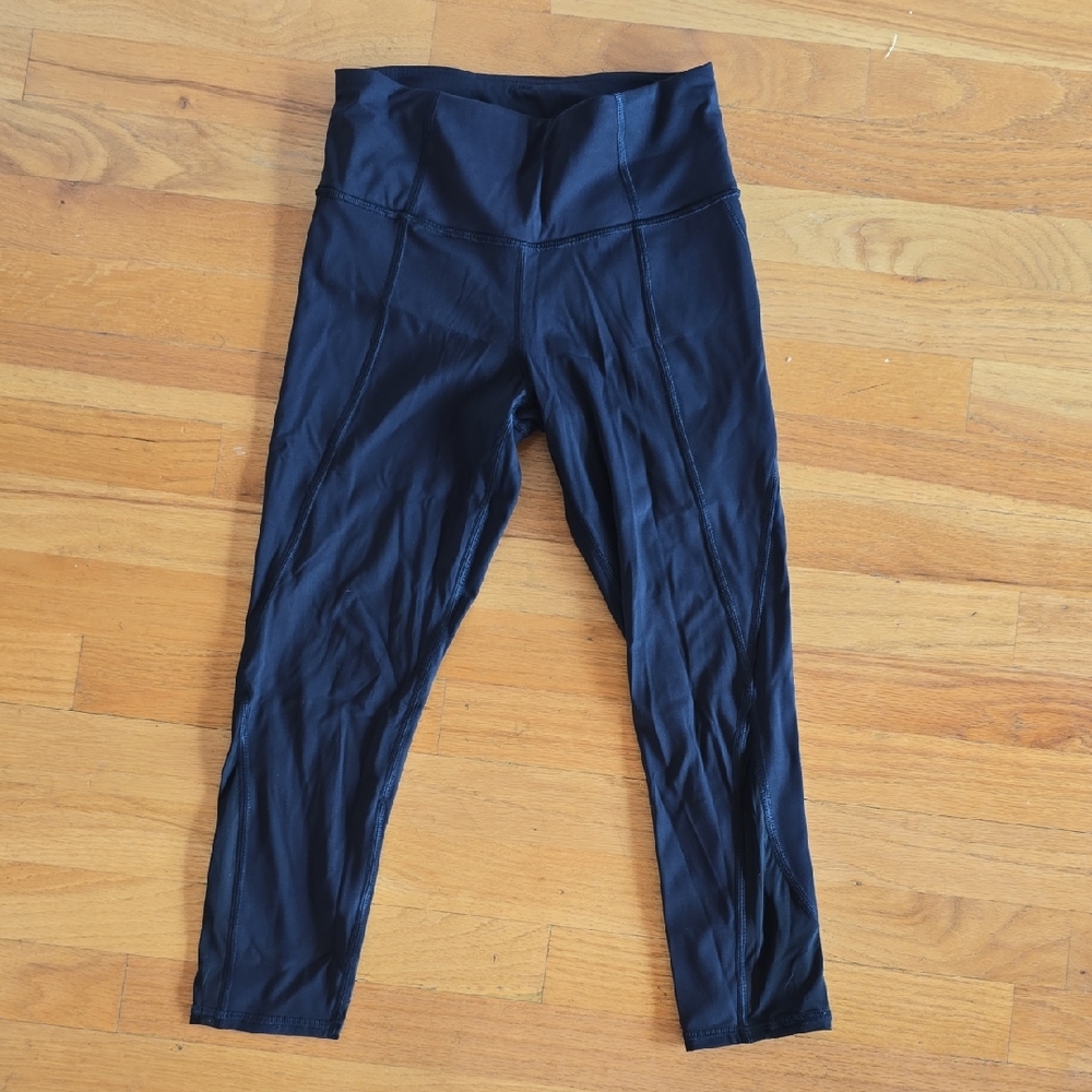 Athleta Black Lightning Capri Legging- XS